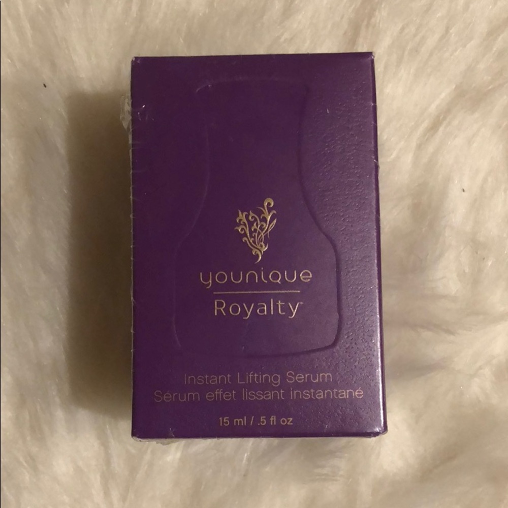 Younique Royalty 💜 Instant Lifting Serum